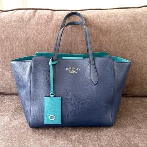 Authentic Gucci swing tote bag navy blue leather medium luggage tag